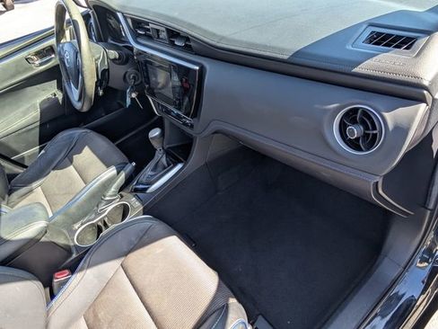 Used 2018 Toyota Corolla SE FWD image 12