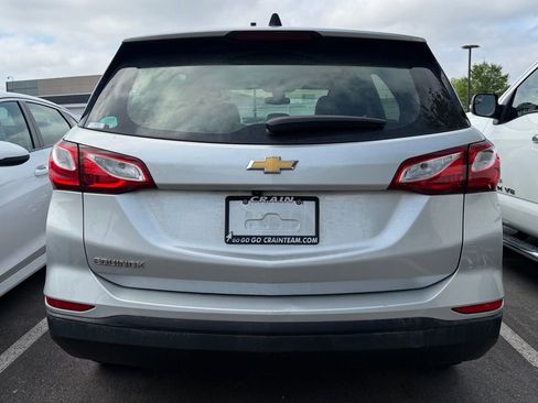 Used 2021 Chevrolet Equinox LS FWD image 5
