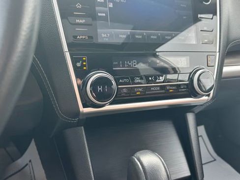 Used 2018 Subaru Outback 3.6R Touring image 24