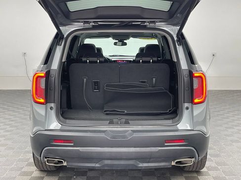 Used 2023 GMC Acadia SLT w/ Elevation Edition FWD image 11