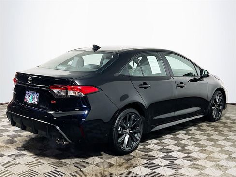 Used 2025 Toyota Corolla SE image 8