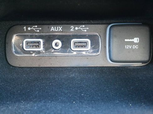 Used 2022 Jeep Grand Cherokee Laredo X image 22