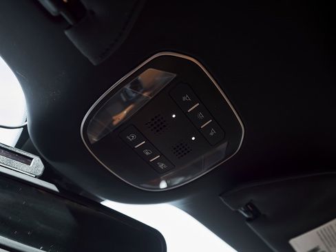 Used 2018 Ferrari GTC4Lusso image 79