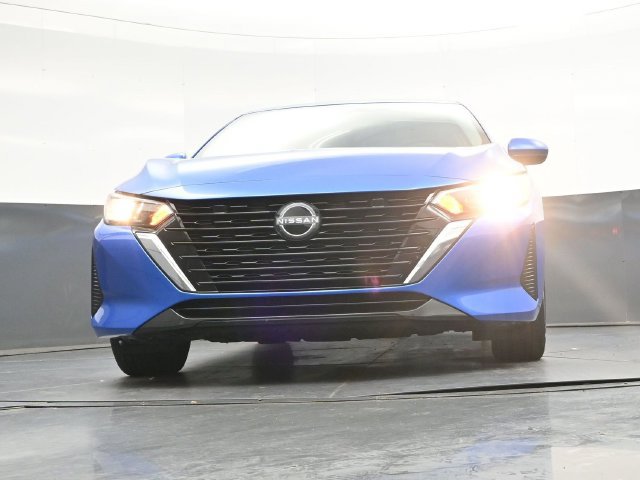 Used 2024 Nissan Sentra SV FWD image 32