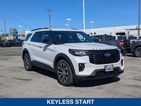 New 2026 Ford Explorer ST-Line w/ Premium Package image 7