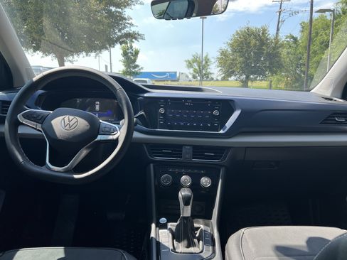 Certified 2023 Volkswagen Taos SE FWD image 26