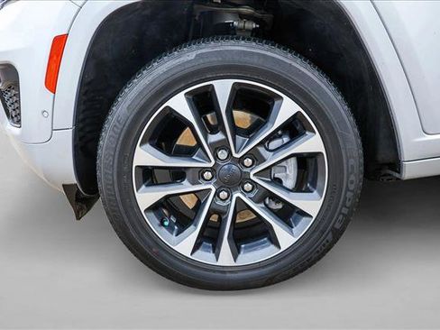 Used 2022 Jeep Grand Cherokee Overland image 9