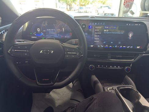 New 2026 Chevrolet Equinox EV RS image 11