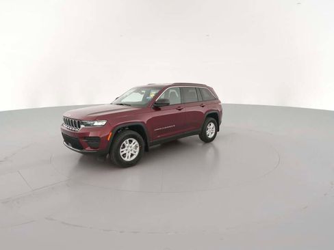 New 2025 Jeep Grand Cherokee Laredo image 4