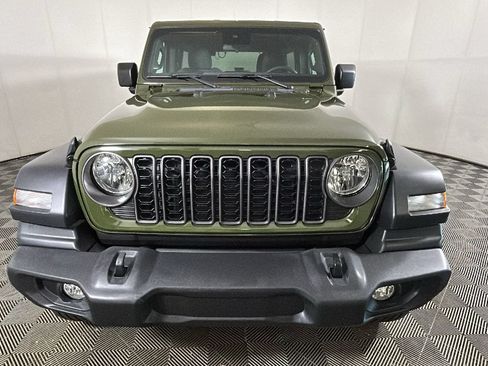 Used 2024 Jeep Wrangler Unlimited Sport AWD/4WD image 9