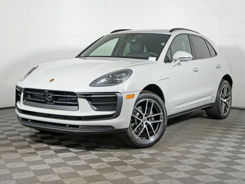 New 2026 Porsche Macan image 1