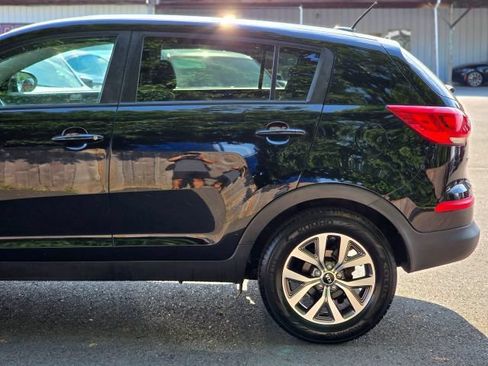 Used 2011 Kia Sportage LX FWD image 5