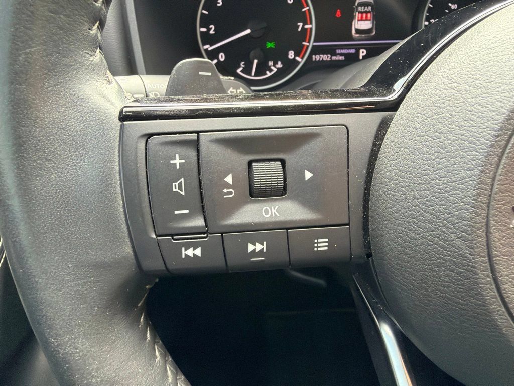 Used 2023 Nissan Rogue SL w/ SL Premium Package FWD image 23