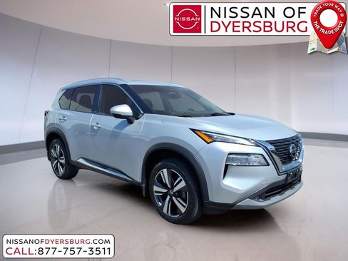 Used 2021 Nissan Rogue SL image 1