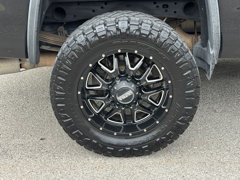 Used 2018 GMC Sierra 2500 Denali w/ Duramax Plus Package AWD/4WD image 8