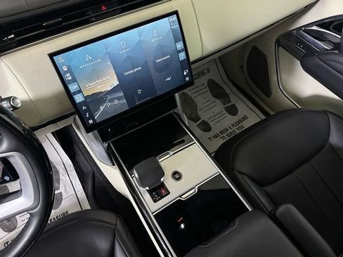 Used 2024 Land Rover Range Rover Autobiography AWD/4WD image 41