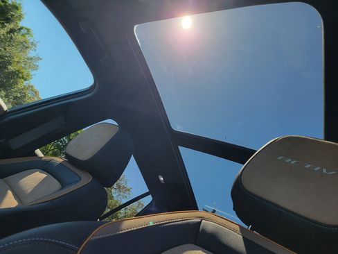 Certified 2026 Chevrolet Equinox ACTIV w/ Convenience Package III image 25