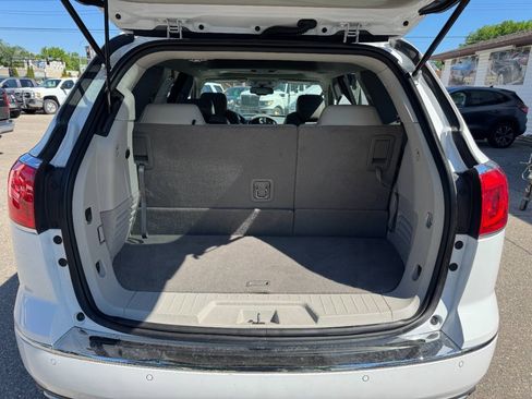 Used 2017 Buick Enclave Leather AWD/4WD image 10