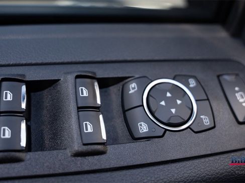 Used 2022 Ford F250 Platinum w/ FX4 Off-Road Package image 17