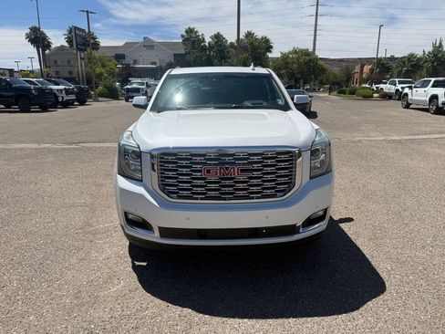Used 2018 GMC Yukon Denali w/ Denali Ultimate Package AWD/4WD image 2