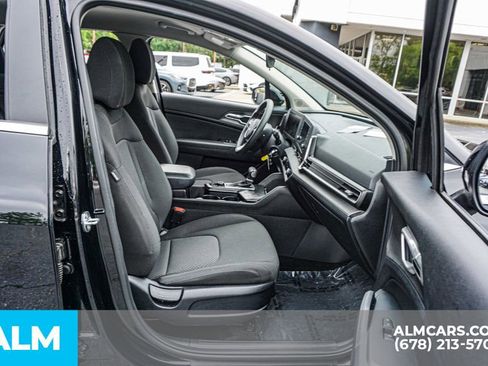 Used 2025 Kia Sportage LX FWD image 23