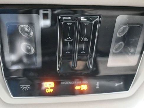 Used 2024 Volkswagen Atlas SEL image 17