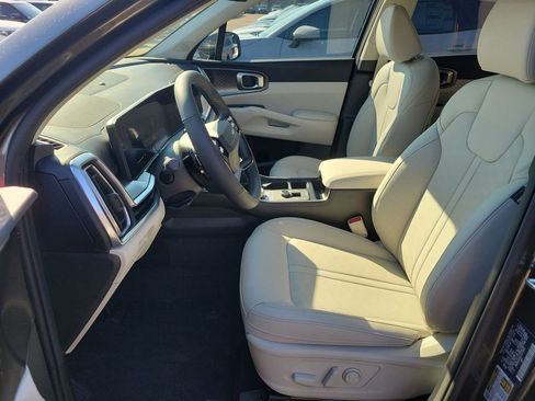 New 2026 Kia Sorento EX w/ EX Premium Package AWD/4WD image 23