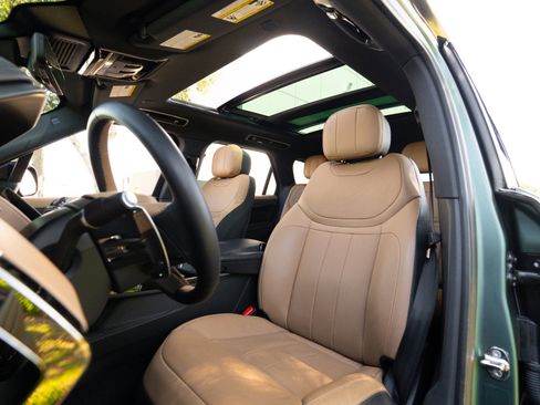 Used 2025 Land Rover Range Rover Sport Dynamic SE AWD/4WD image 5