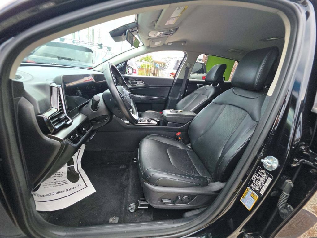 Used 2023 Kia Sportage EX FWD image 7