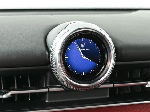New 2025 Maserati Grecale Modena image 17
