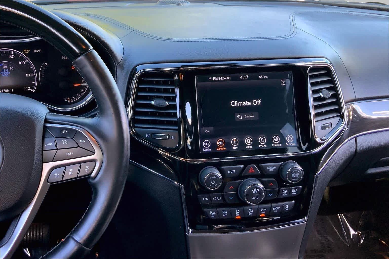 Used 2020 Jeep Grand Cherokee Overland AWD/4WD image 7
