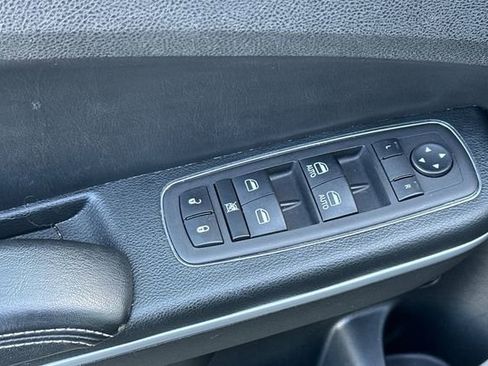 Used 2023 Chrysler 300 S image 12