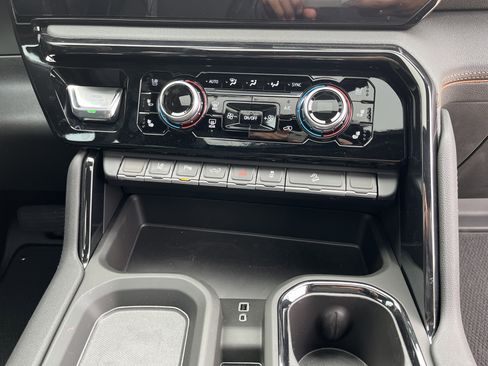 New 2026 GMC Sierra 2500 AT4 w/ AT4 Premium Plus Package image 21