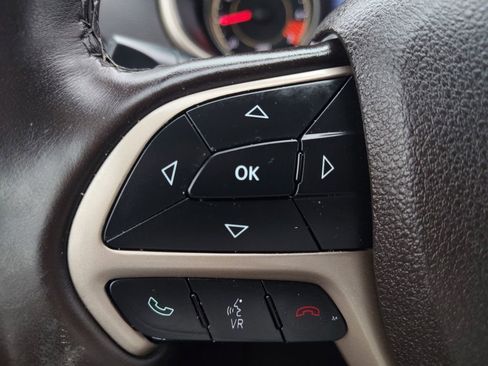 Used 2014 Jeep Cherokee Trailhawk image 10