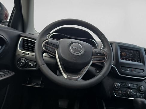 Used 2020 Jeep Cherokee Latitude Plus AWD/4WD image 12