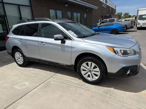 Used 2016 Subaru Outback 2.5i Premium AWD/4WD image 1