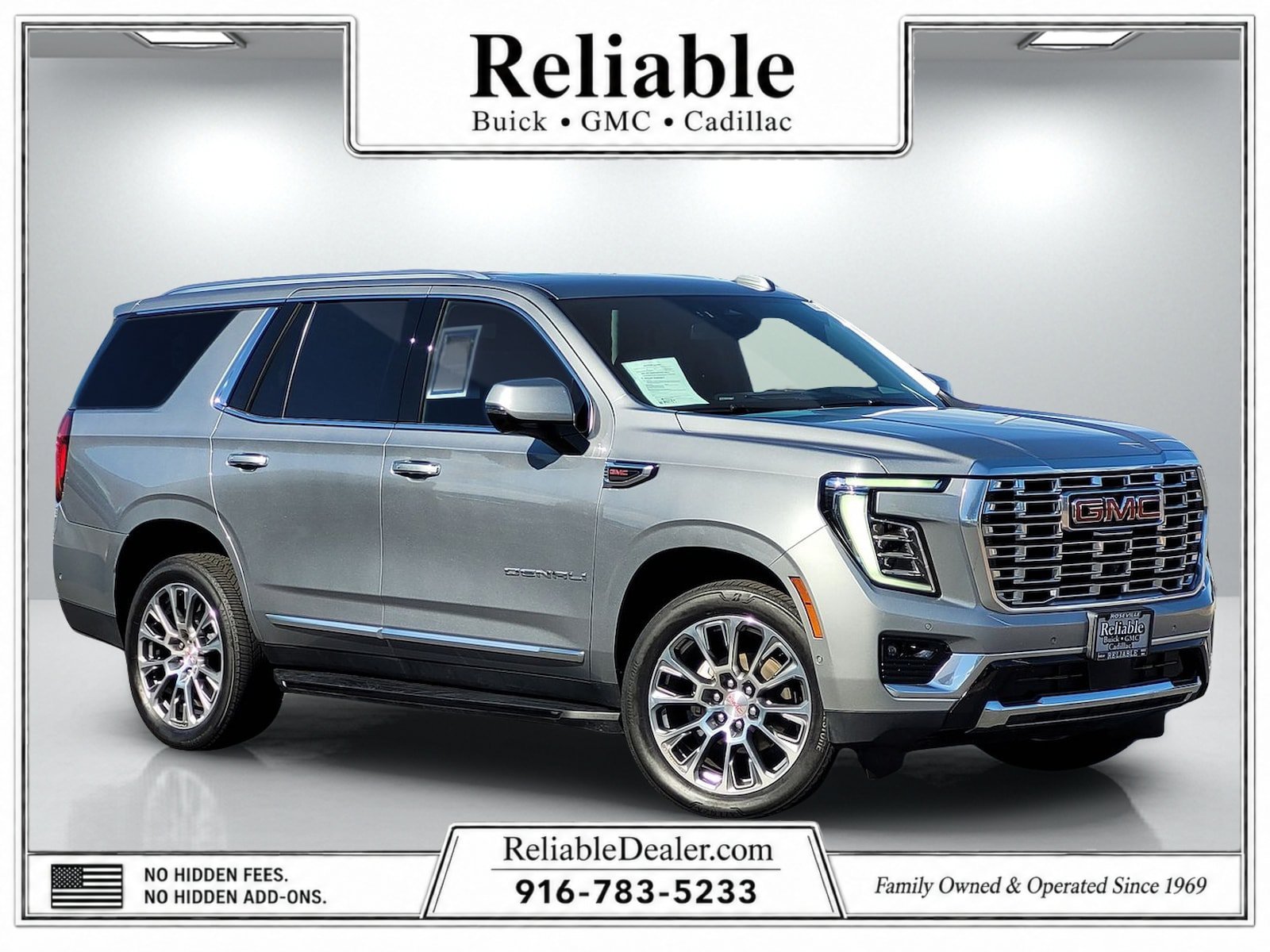 Used 2025 GMC Yukon Denali AWD/4WD image 1