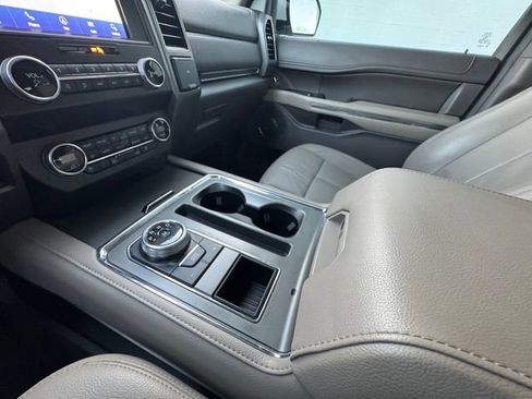Used 2020 Ford Expedition XLT w/ Equipment Group 202A RWD image 10