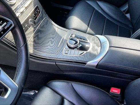Used 2019 Mercedes-Benz C 300 Sedan w/ Premium Package image 19