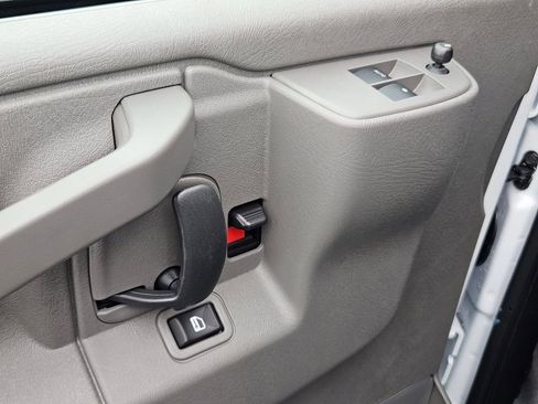 New 2025 Chevrolet Express 2500 Extended image 11