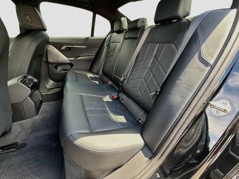 Used 2024 BMW i5 eDrive40i w/ Premium Package RWD image 20