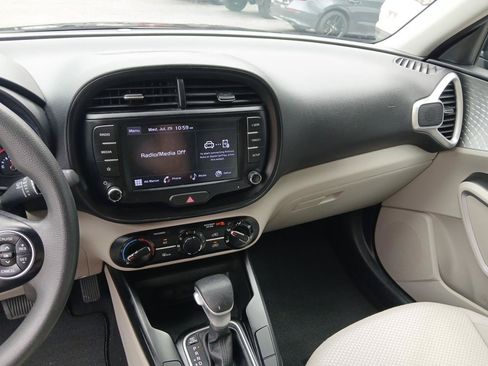 Used 2022 Kia Soul LX w/ Technology Package FWD image 20