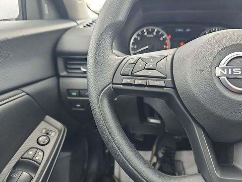 Used 2025 Nissan Sentra S FWD image 22