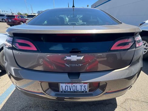 Used 2014 Chevrolet Volt Premium w/ Premium Trim Package FWD image 5