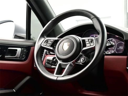 Used 2022 Porsche Cayenne E-Hybrid image 17