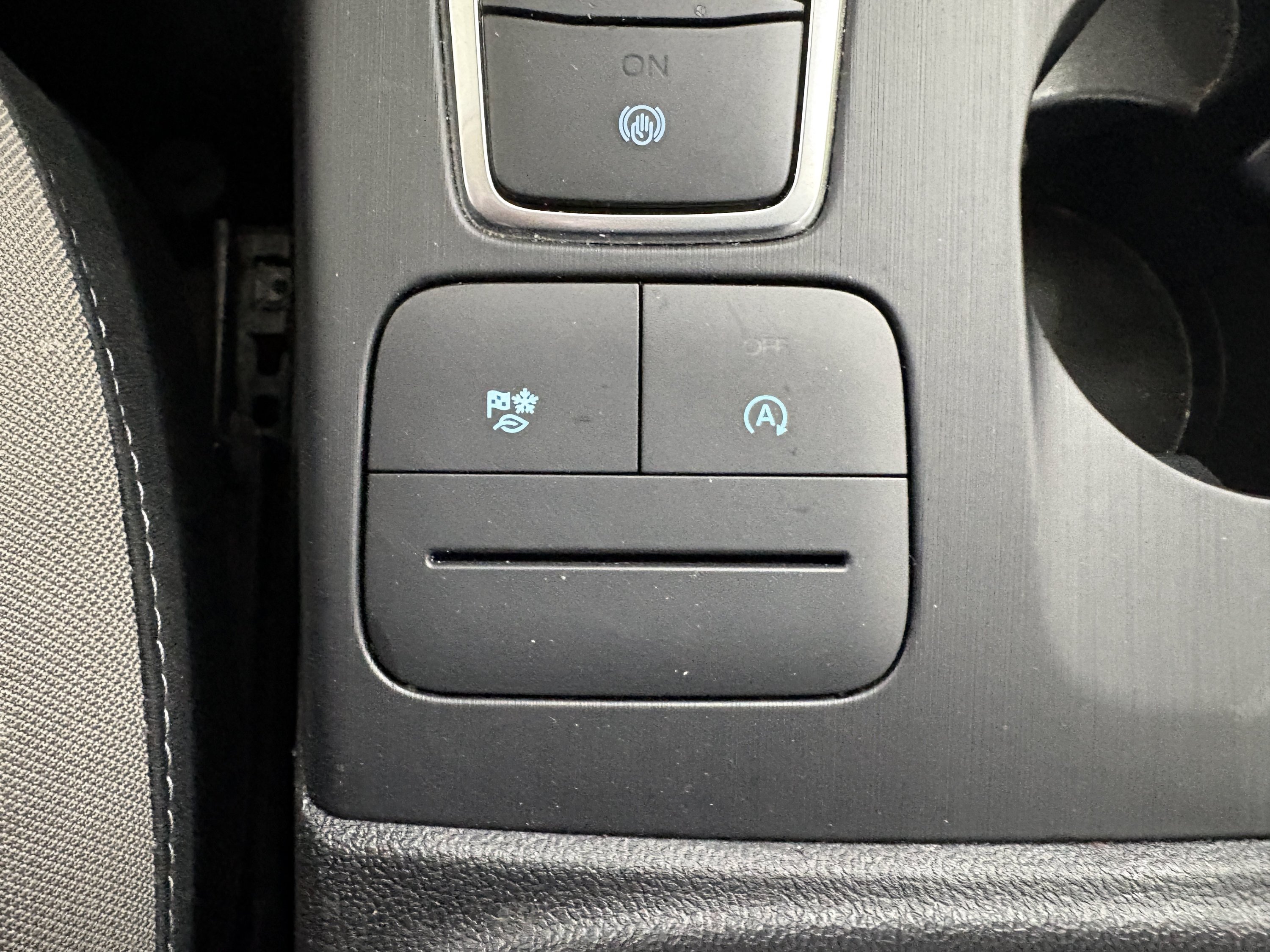 Used 2022 Ford Escape S AWD/4WD image 18