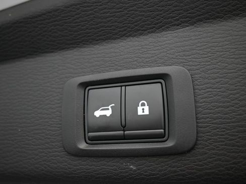 Used 2022 Mitsubishi Outlander SE image 40