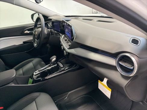 New 2026 Chevrolet Trax LT w/ Driver Confidence Package image 21