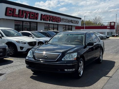 Used 2004 Lexus LS 430 w/ Ultra Luxury Pkg RWD image 1
