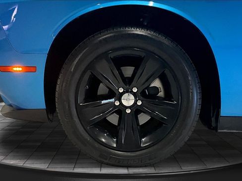Used 2023 Dodge Challenger SXT RWD image 32
